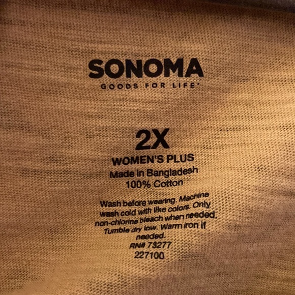 Free w Bundle! Sonoma tribal print v-neck tank top - Picture 3 of 3